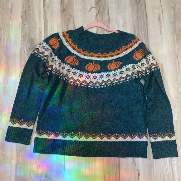 Maurices woman’s green knit pumpkin patterned fall sweater - Picture 5 of 9